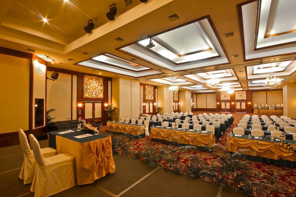 Phuket Orchid Resort&Spa - SHA Extra Plus Karon Exterior foto
